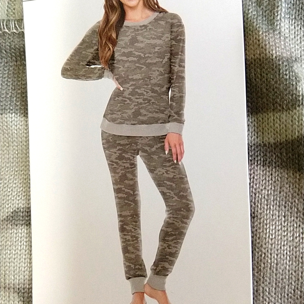 honeydew Camo Lounge Set